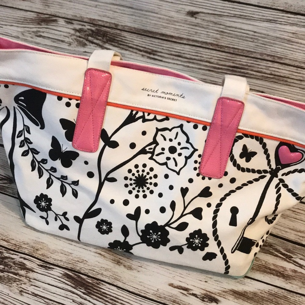 Victoria’s Secret Secret Moments tote